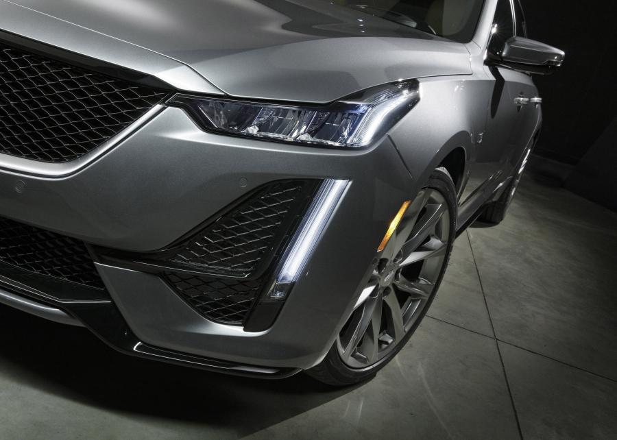 Детали экстерьера Cadillac CT5 Sport 2019 года  (фото 3 из 7)
